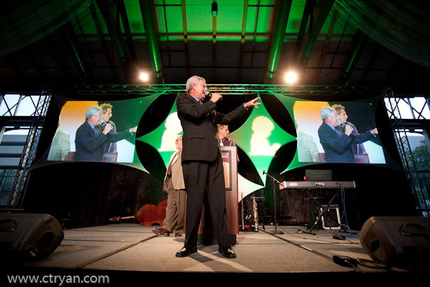 409698_10150621624419677_2117439635_n